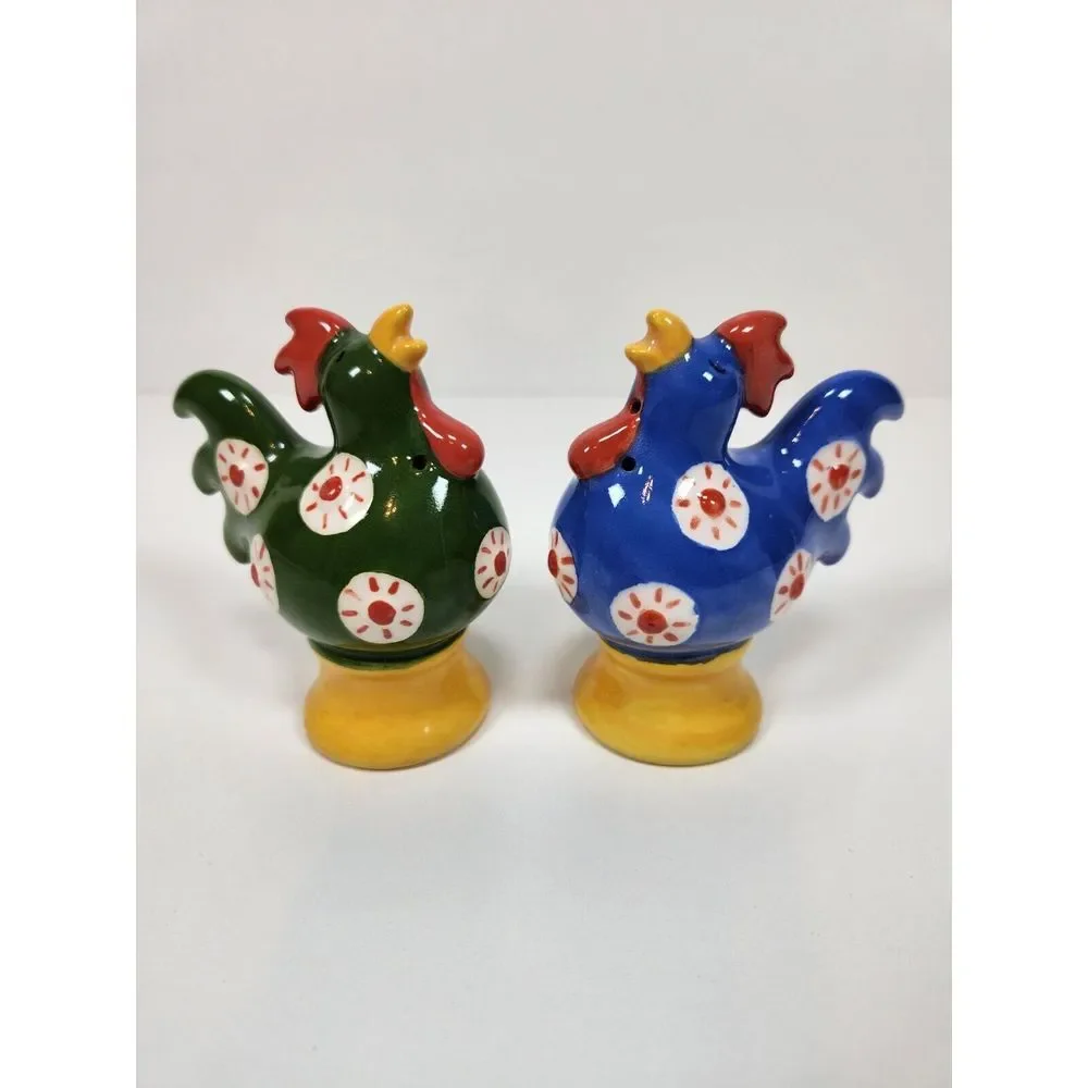 Clay Art Collectible‎ Rooster Salt & Pepper Shaker Blue and Green